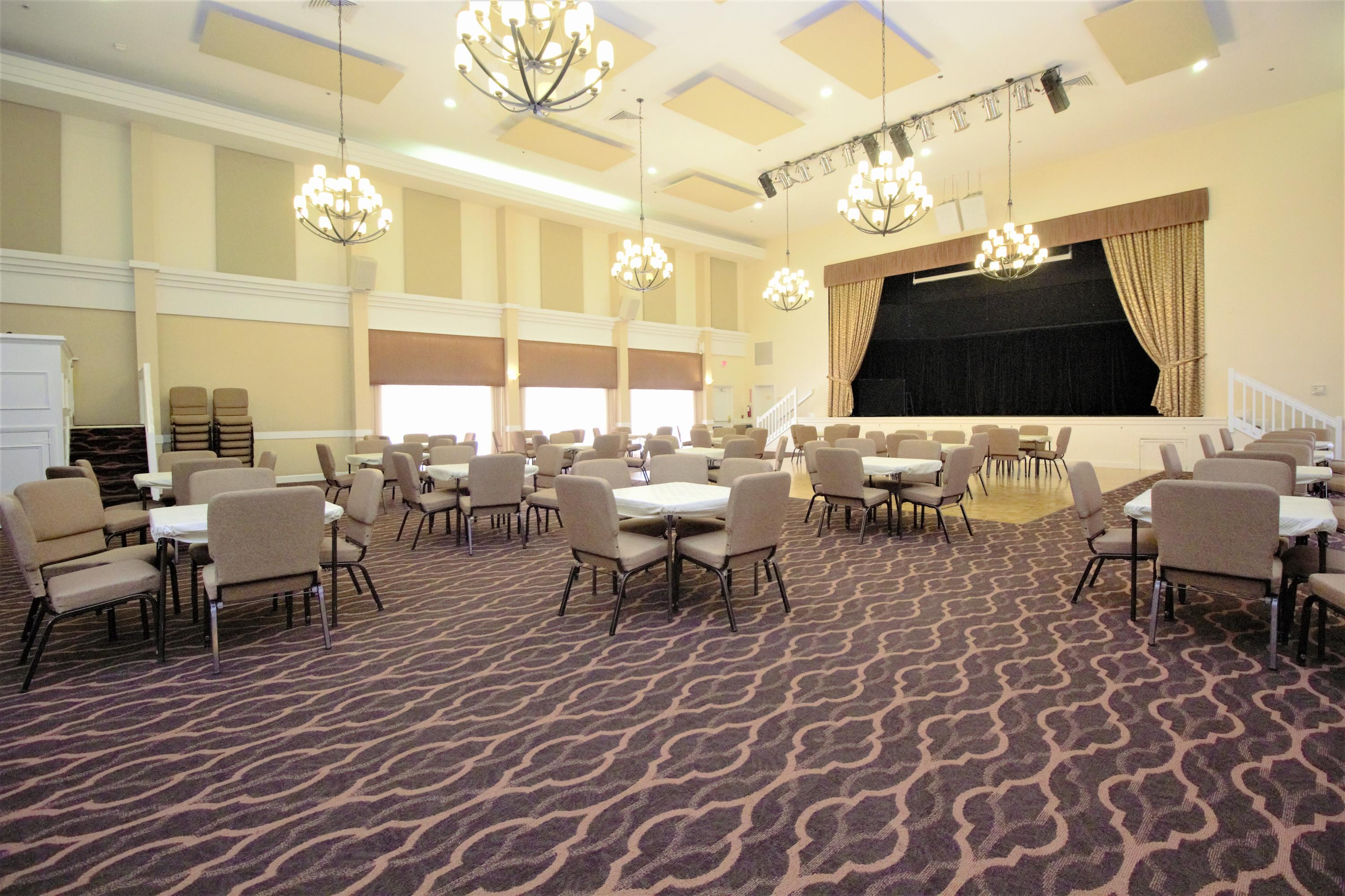 7933 Sandy Pointe Drive Delray Beach, FL 33446 - Photo 36 of 42 Ballroom/Theatre