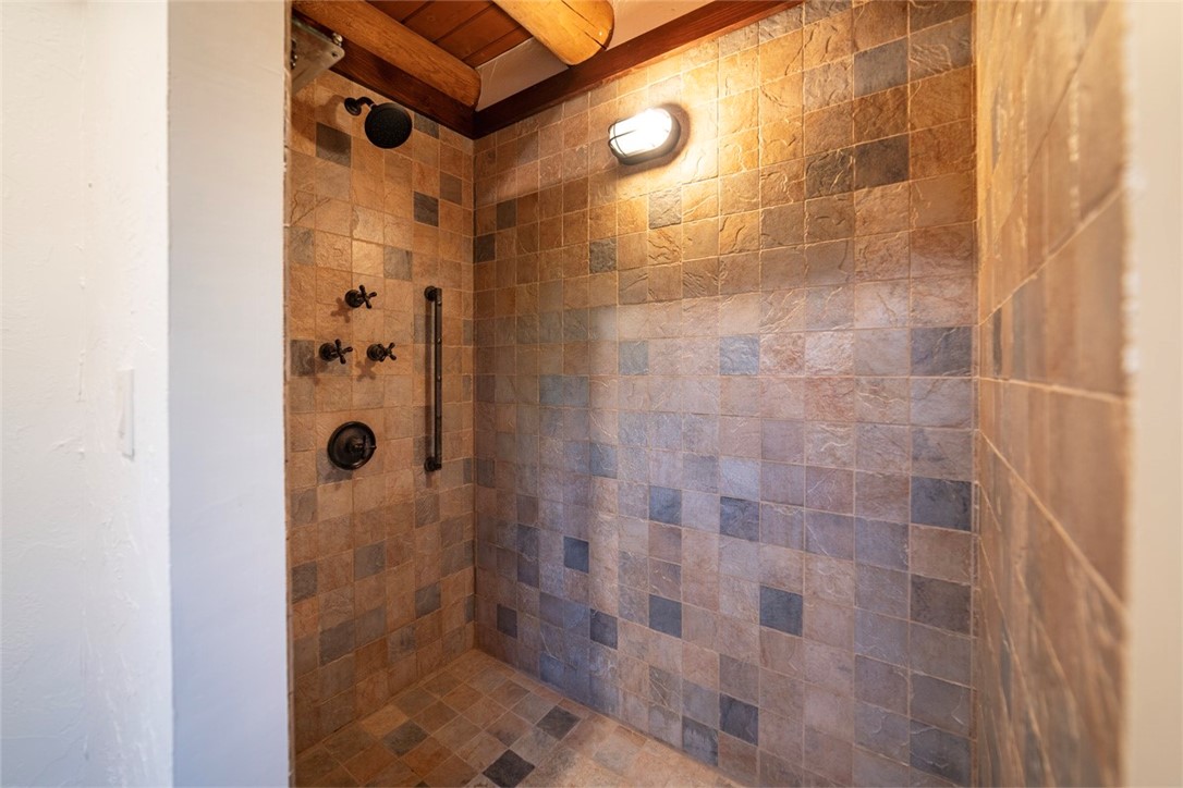 295 South Shore Road Burrillville, RI 02859 - Photo 17 of 36