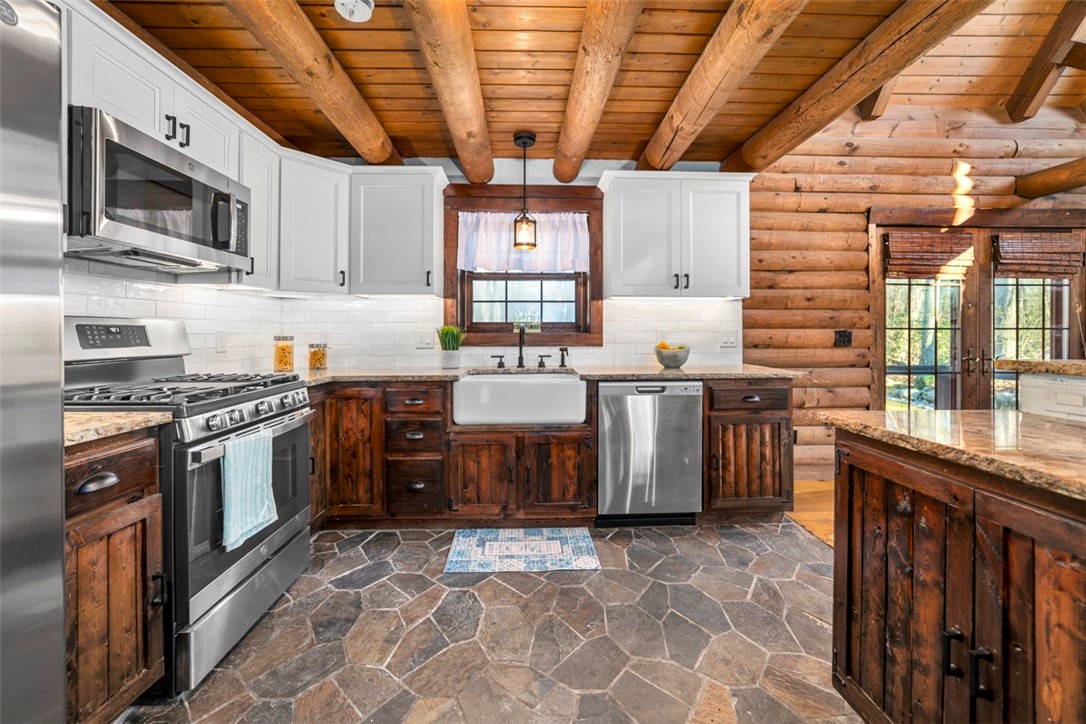 295 South Shore Road Burrillville, RI 02859 - Photo 8 of 36