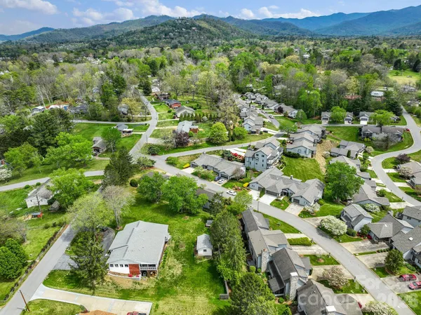 $365,000 | 108 Kyfields, Weaverville, NC 28787