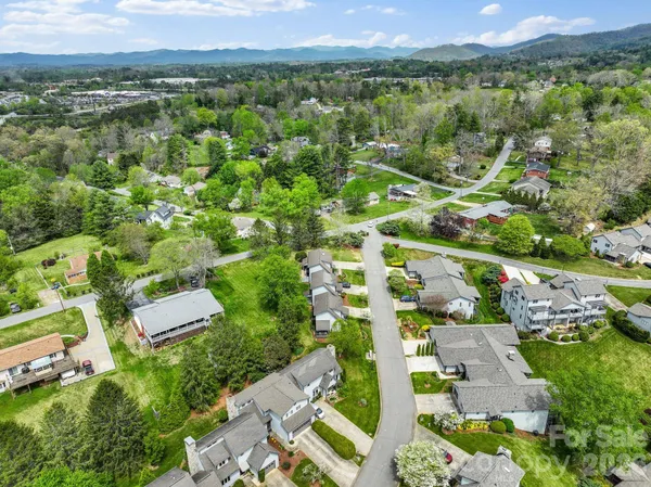 $365,000 | 108 Kyfields, Weaverville, NC 28787