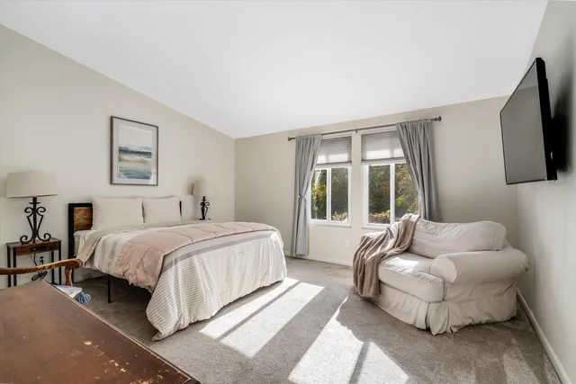 $2,800 | 1 Johns Drive, Hooksett, NH 03106