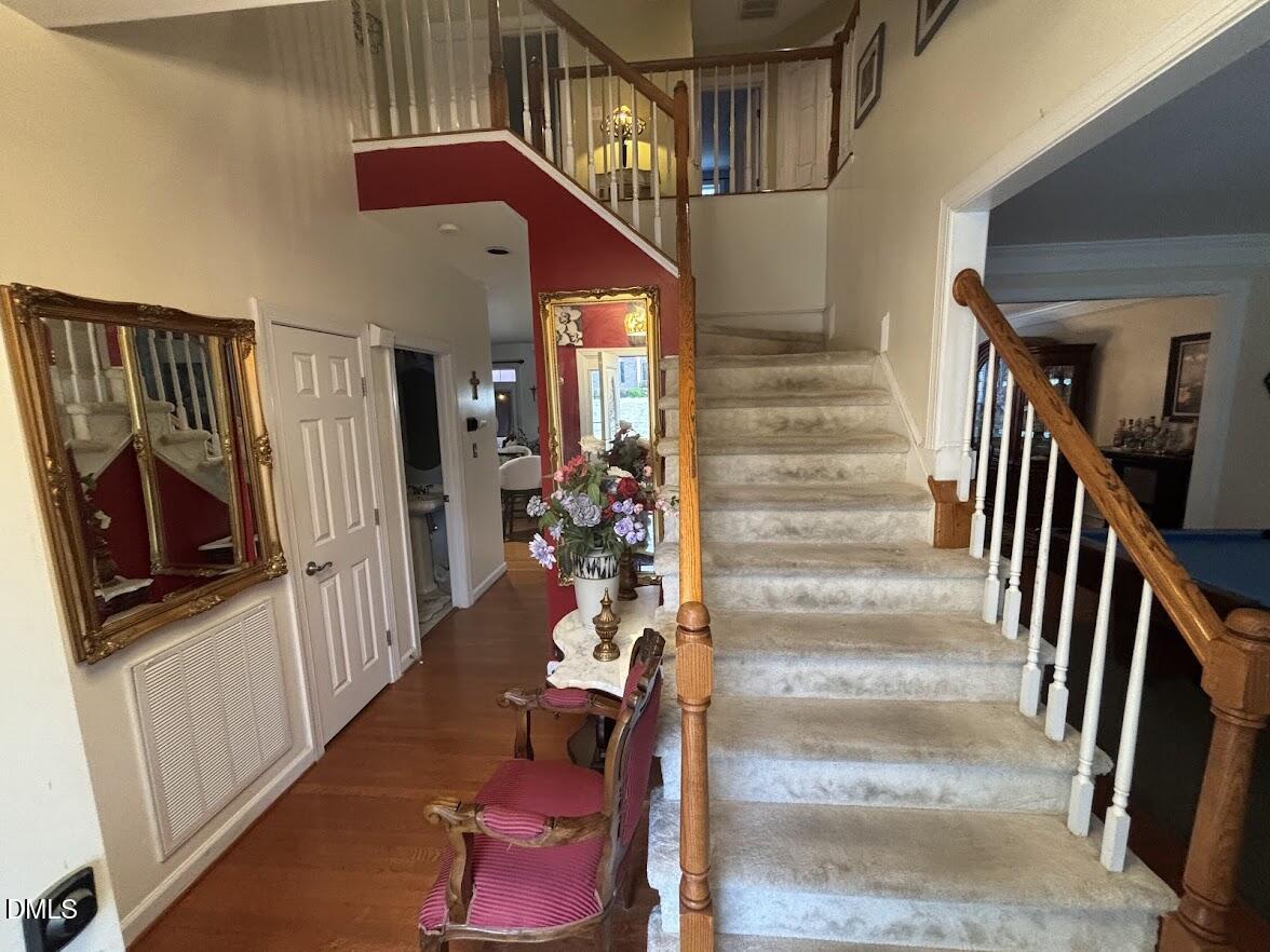 403 Red Barn Way Apex, NC 27502 - Photo 3 of 36 IMG_20260324_080011 (23)