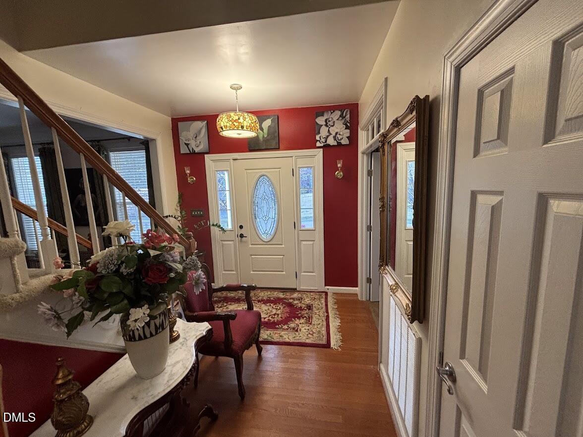 403 Red Barn Way Apex, NC 27502 - Photo 4 of 36 IMG_20260324_080011 (19)