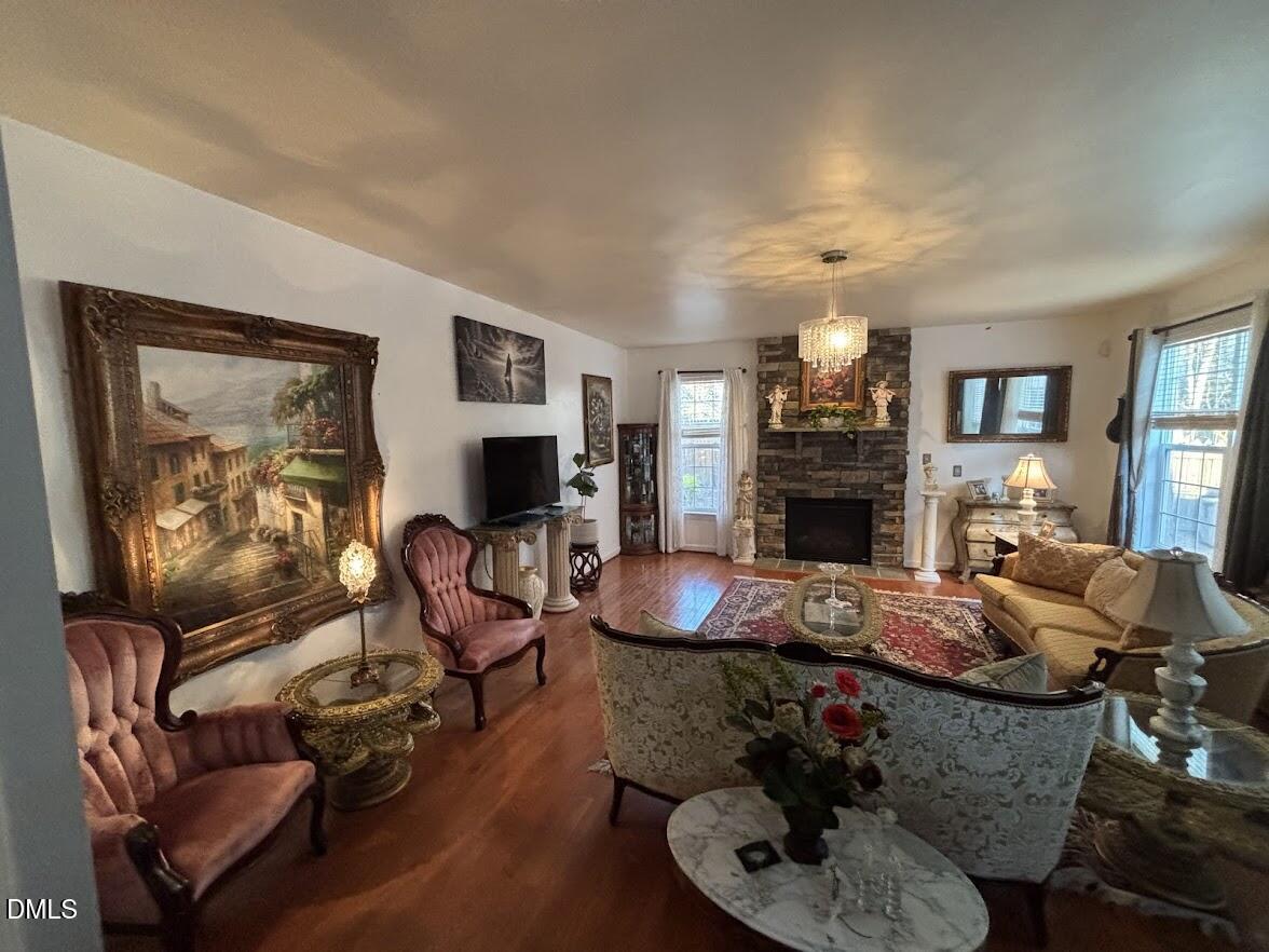 403 Red Barn Way Apex, NC 27502 - Photo 6 of 36 IMG_20260324_080012 (24)