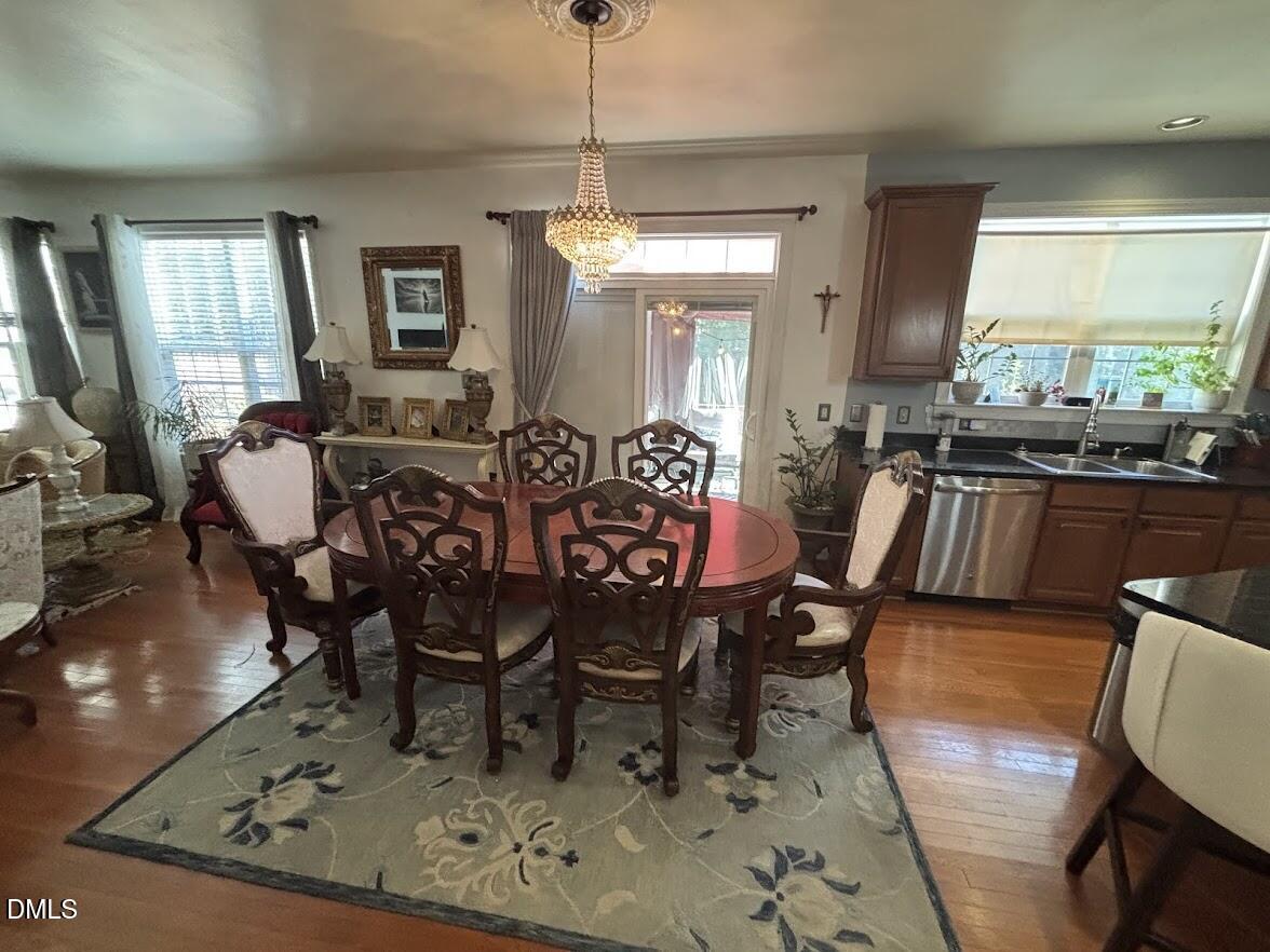 403 Red Barn Way Apex, NC 27502 - Photo 8 of 36 IMG_20260324_080011 (29)