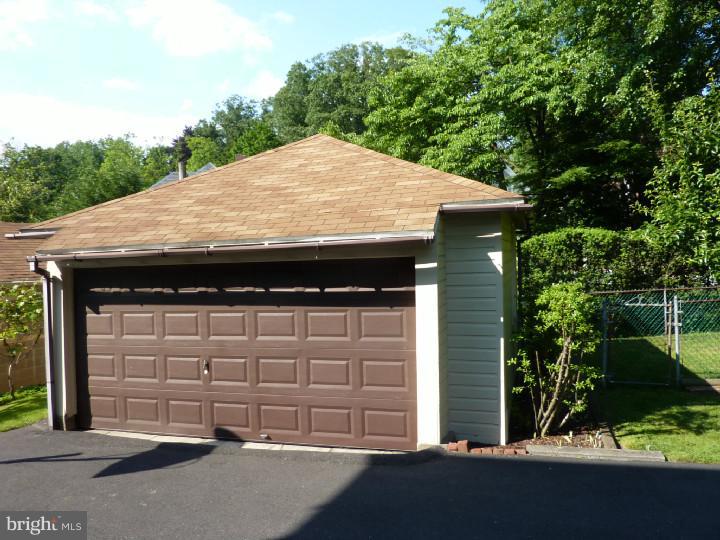 112 Township Line Road Jenkintown, PA 19046 - Photo 21 of 24 Garage