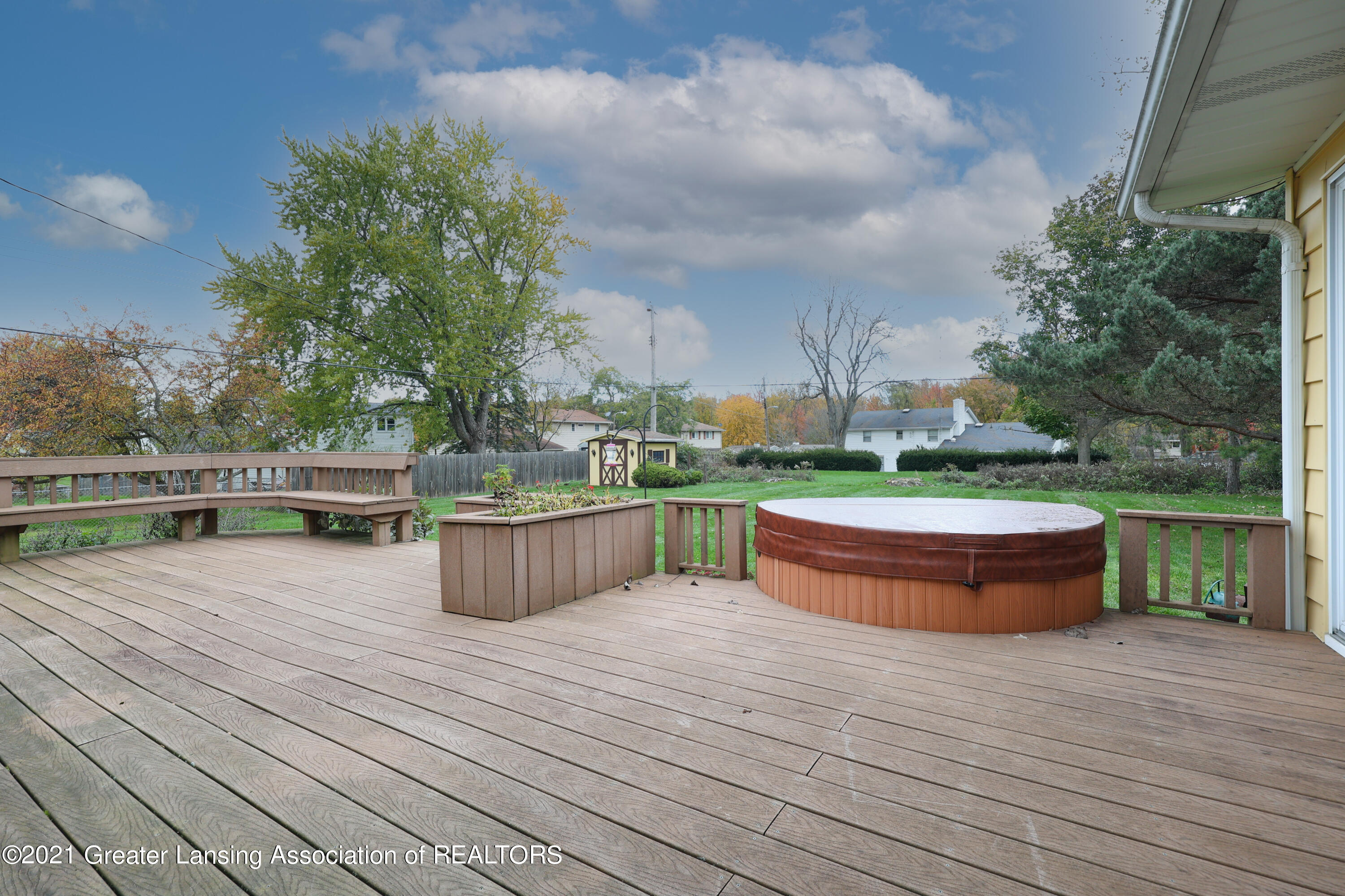 5320 Greenbriar Road Lansing, MI 48917 - Photo 4 of 21 deck