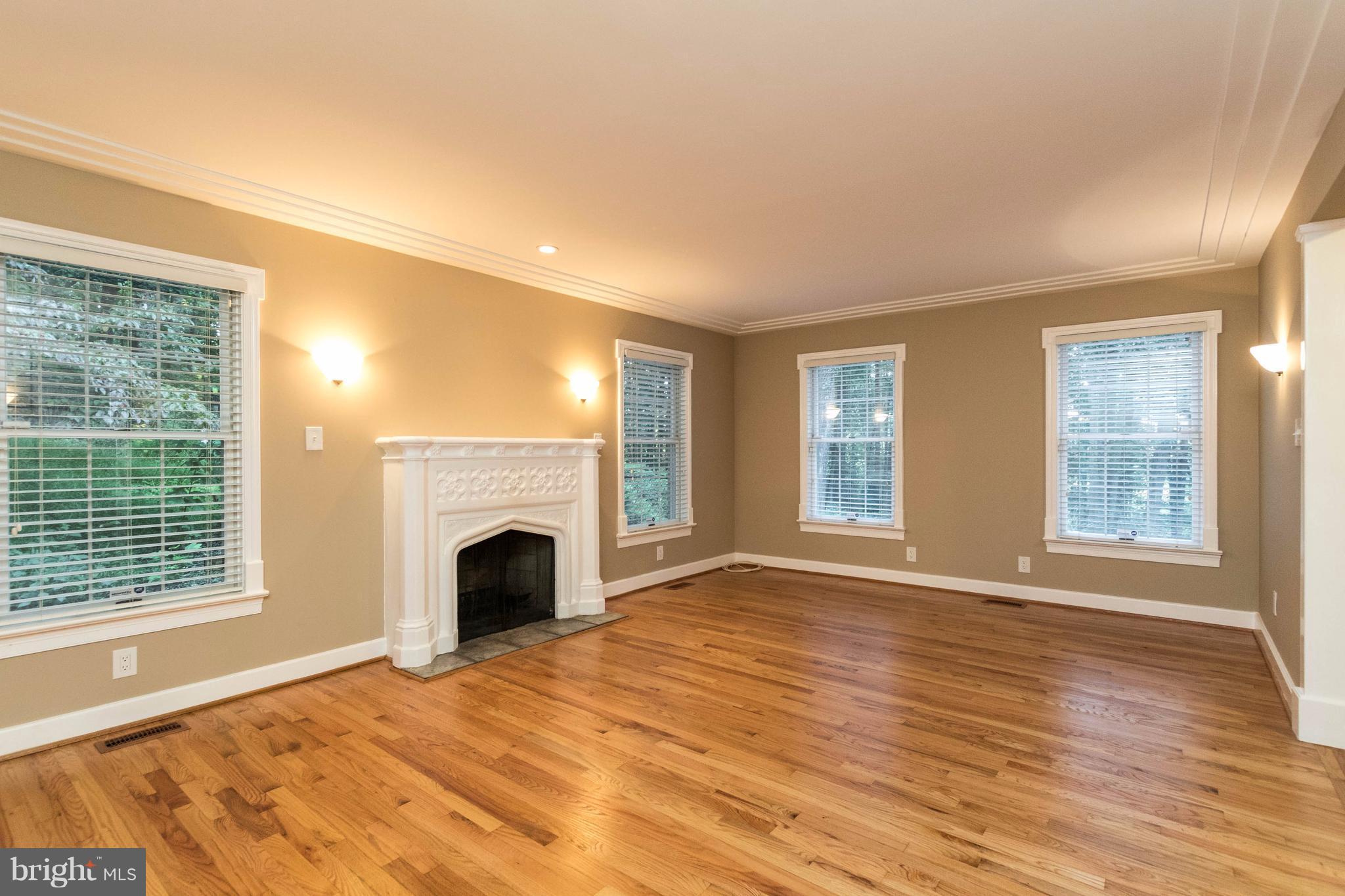 14120 Cooper Road Phoenix, MD 21131 - Photo 4 of 27 Family Room