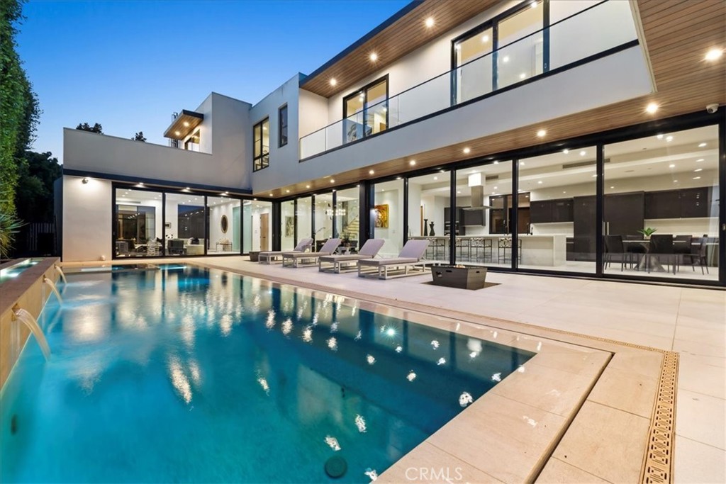 1210 Morningside Way Venice, CA 90291 - Photo 43 of 61 Pool area