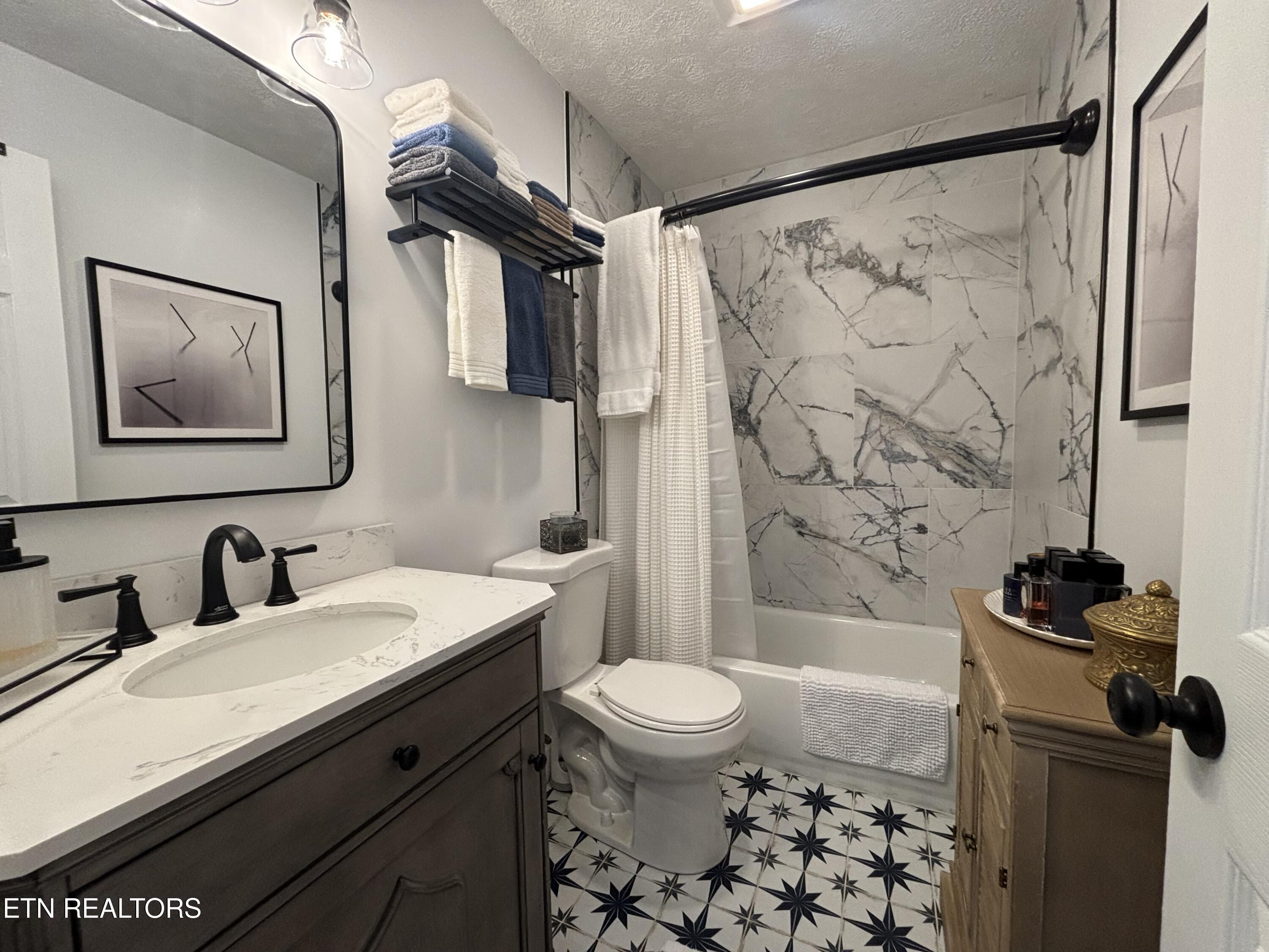 310 Valley Street Morristown, TN 37813 - Photo 6 of 19 IMG_2002