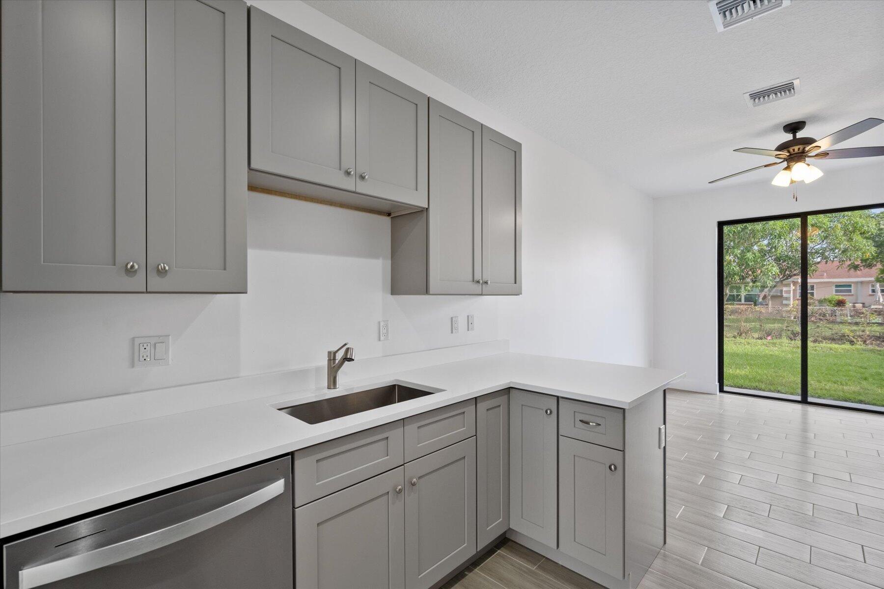 1509 West 28th Street Riviera Beach, FL 33404 - Photo 7 of 20 1509 W 28th St