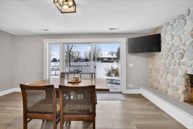 $420,000 | 6010 South 20 West, Wolcottville, IN 46795