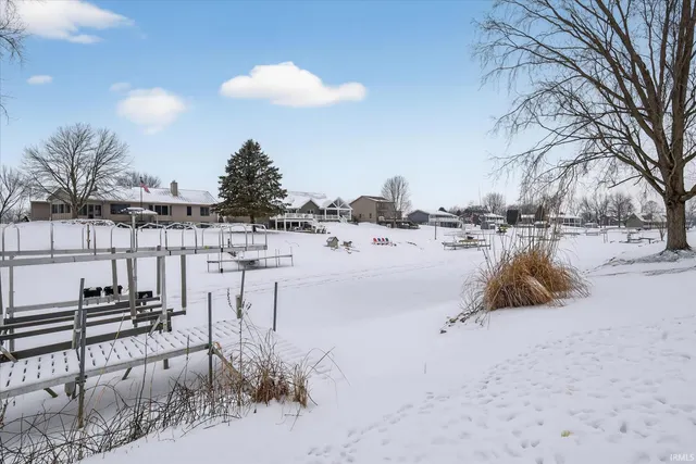 $420,000 | 6010 South 20 West, Wolcottville, IN 46795