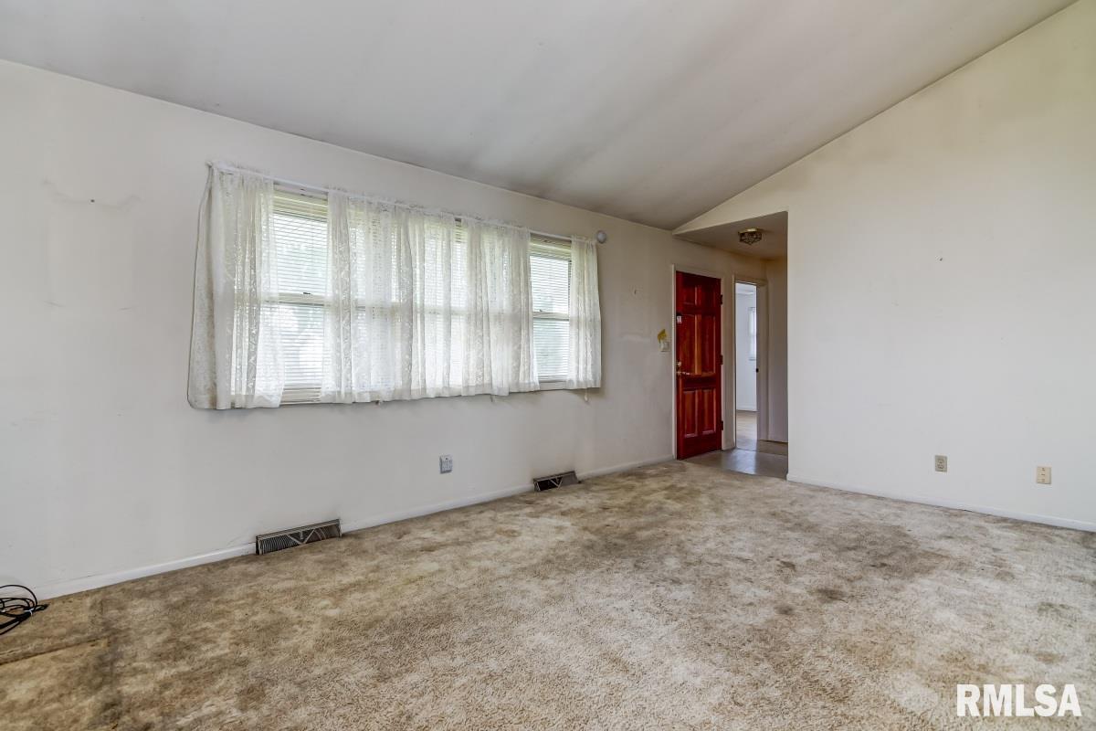 2272 Ramsey Road Springfield, IL 62702 - Photo 7 of 34