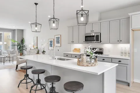 $479,900 | 251 Arrowhead Drive, Nashville, TN 37216