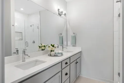 $479,900 | 251 Arrowhead Drive, Nashville, TN 37216