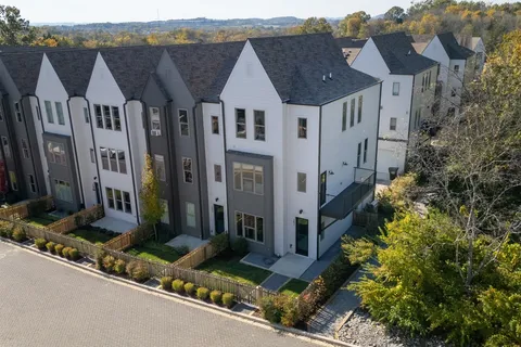 $479,900 | 251 Arrowhead Drive, Nashville, TN 37216