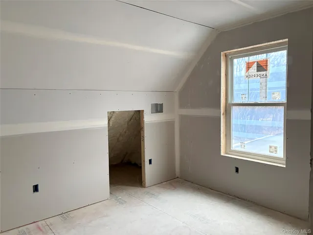 a view of livingroom with hardwood