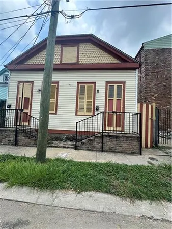 $1,300 | 2413 Third Street, New Orleans, LA 70113