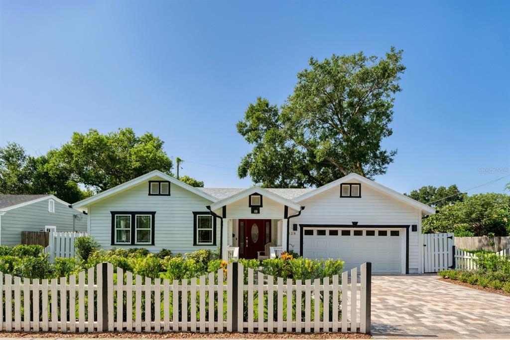Charming picket fence