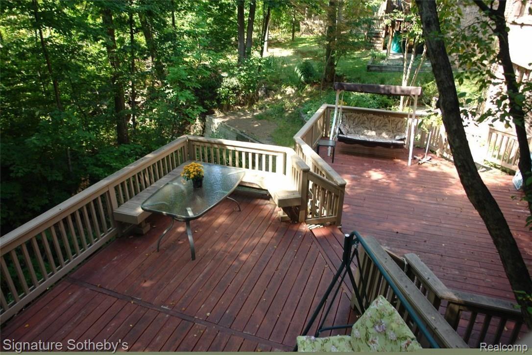 30895 Country Ridge Circle Farmington, MI 48331 - Photo 35 of 43 Lots of Room for Entertaining