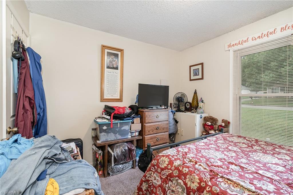 516 Apple Ridge Road Greensboro, NC 27406 - Photo 14 of 17 Gallery Image 14
