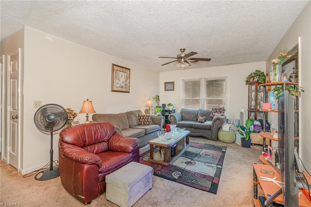 516 Apple Ridge Road Greensboro, NC 27406 - Photo 4 of 17 Gallery Image 4