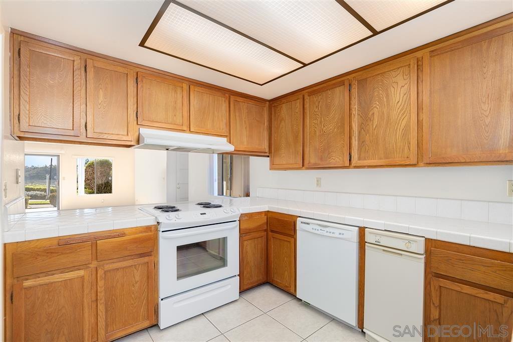6369 Rancho Mission Road, Unit 2 San Diego, CA 92108 - Photo 13 of 24