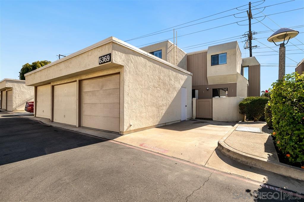 6369 Rancho Mission Road, Unit 2 San Diego, CA 92108 - Photo 4 of 24