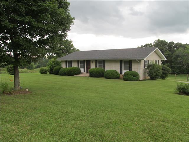 940 Steele Road Charlotte, TN 37036 - Photo 1 of 16 front of home - all brick ranch with full basement