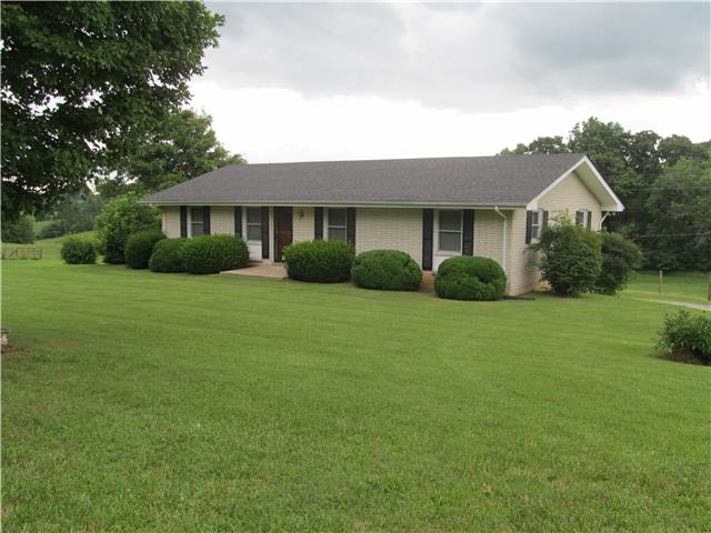940 Steele Road Charlotte, TN 37036 - Photo 2 of 16 another view of home