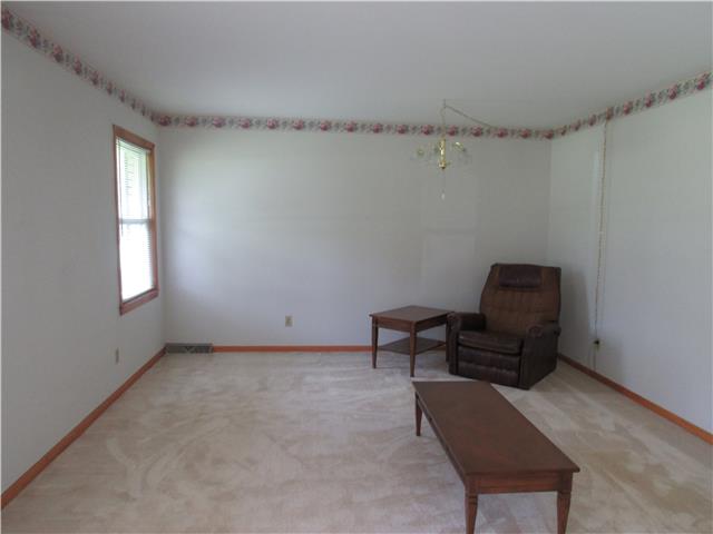 940 Steele Road Charlotte, TN 37036 - Photo 9 of 16 formal living room