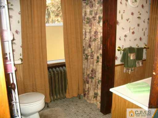 33 Greenbrook Road Middlesex, NJ 08846 - Photo 8 of 8