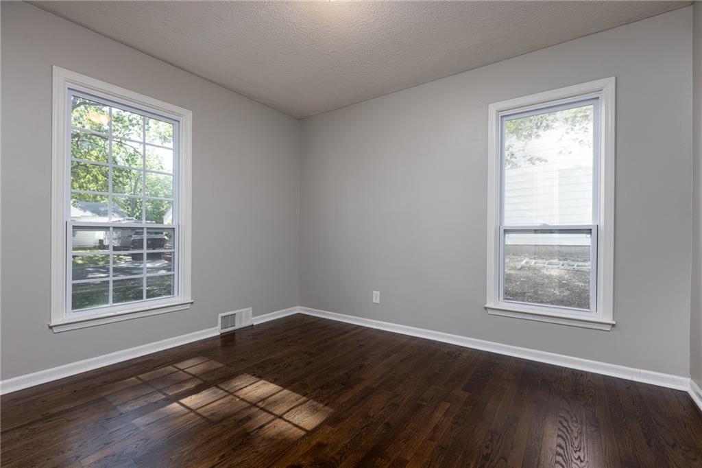 9010 East 75th Street Raytown, MO 64138 - Photo 11 of 16