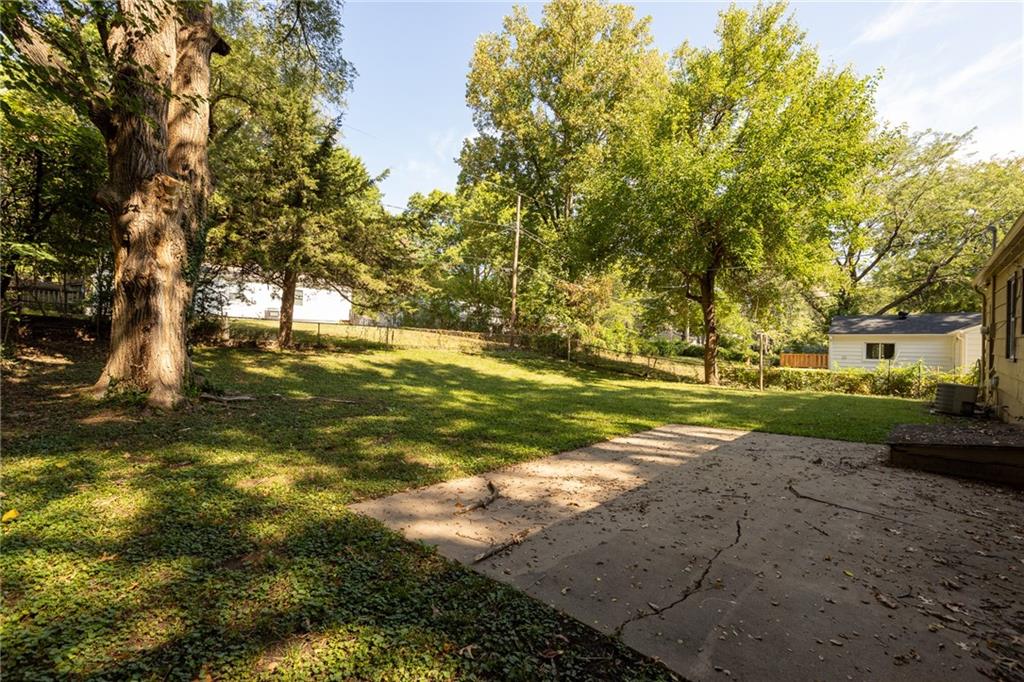 9010 East 75th Street Raytown, MO 64138 - Photo 13 of 16