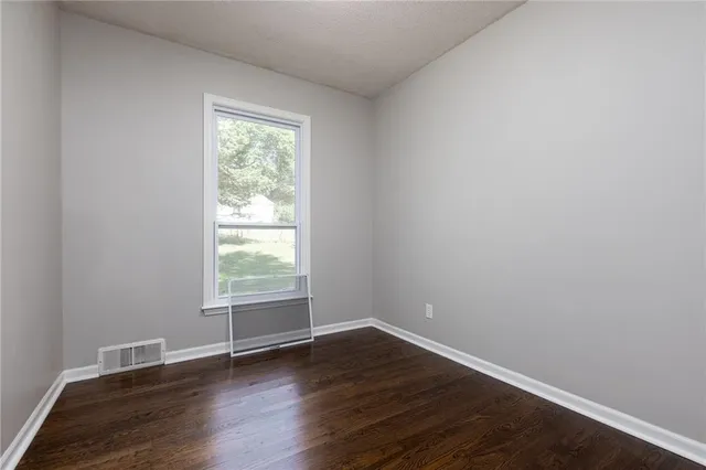 $139,900 | 9010 East 75th Street, Raytown, MO 64138