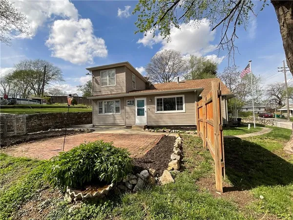$355,000 | 1834 South 16th Street, Kansas City, KS 66103