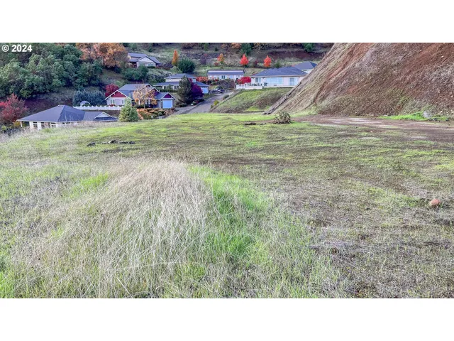 a bathroom with a sink and a vanity