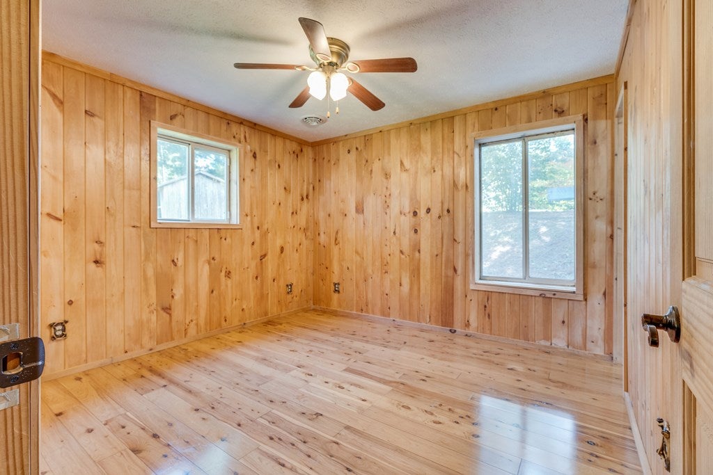 4521 Green Valley Road Lebanon, VA 24266 - Photo 13 of 22 Gallery Image 13