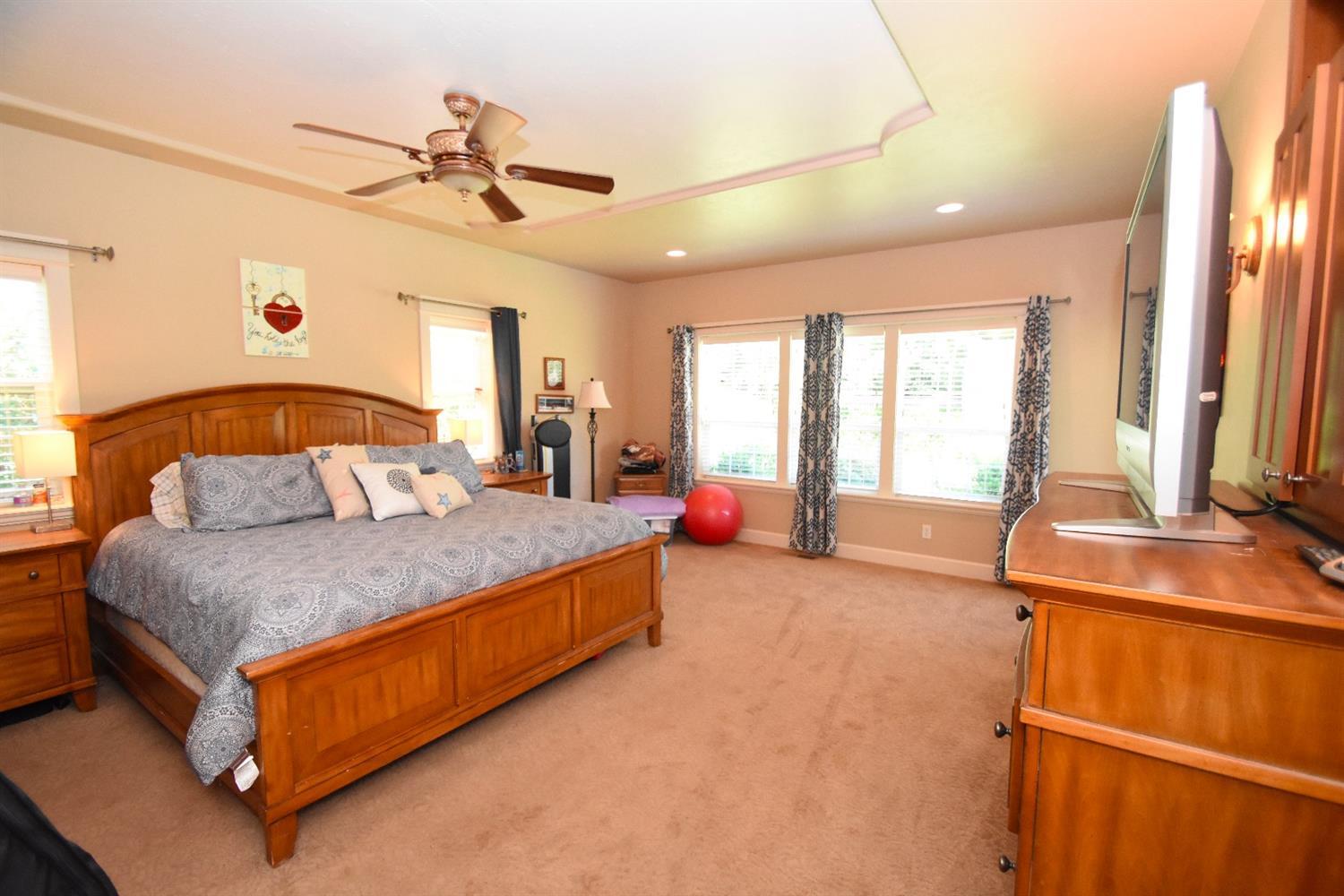 567 Grey Hawk Way Central Point, OR 97502 - Photo 7 of 23 Additional Photo