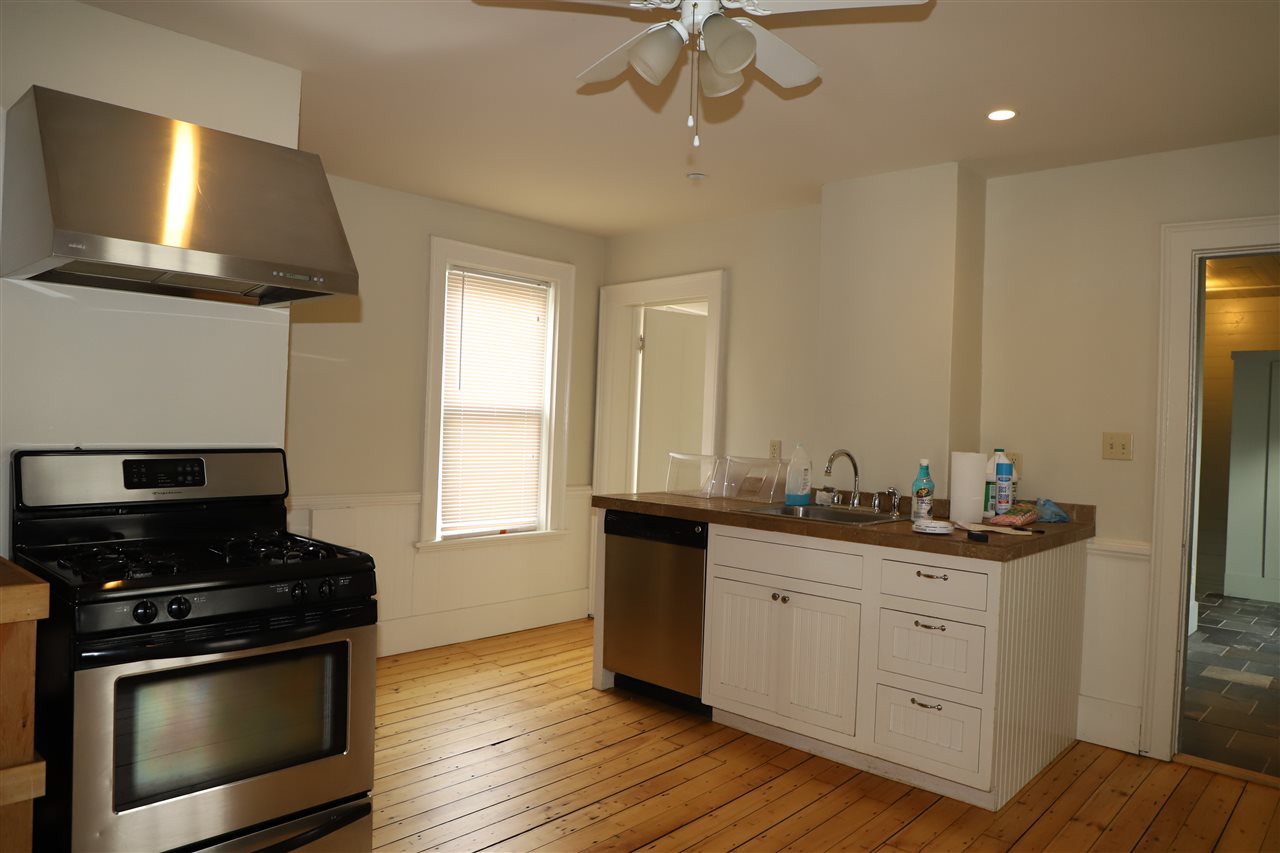 105 Atkinson Street Rockingham, VT 05101 - Photo 21 of 40