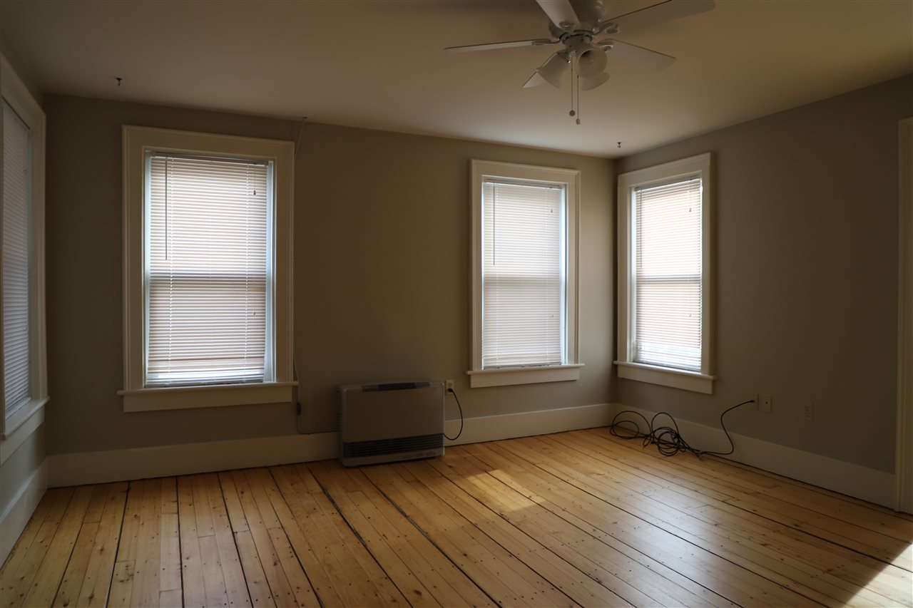 105 Atkinson Street Rockingham, VT 05101 - Photo 30 of 40