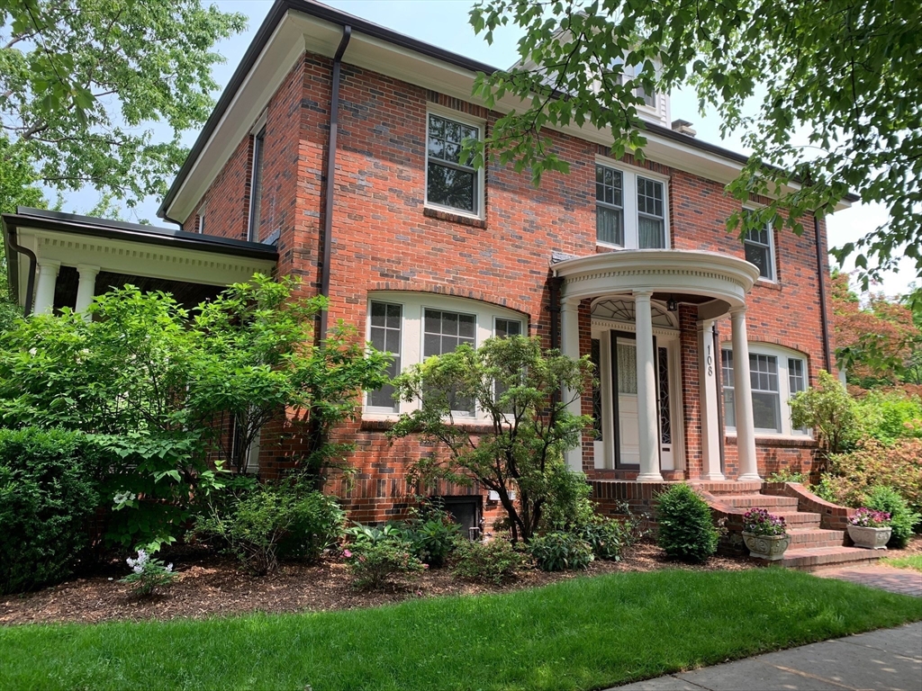 108 Crowninshield Road Brookline, MA 02446 - Photo 3 of 26