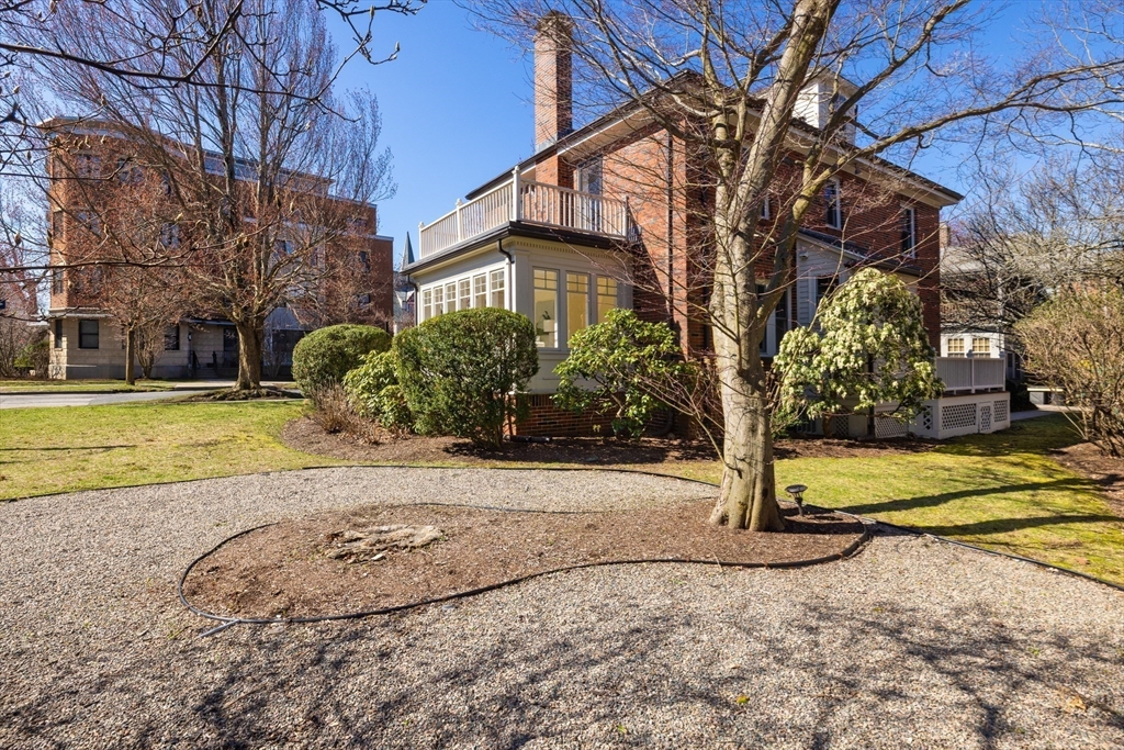 108 Crowninshield Road Brookline, MA 02446 - Photo 6 of 26