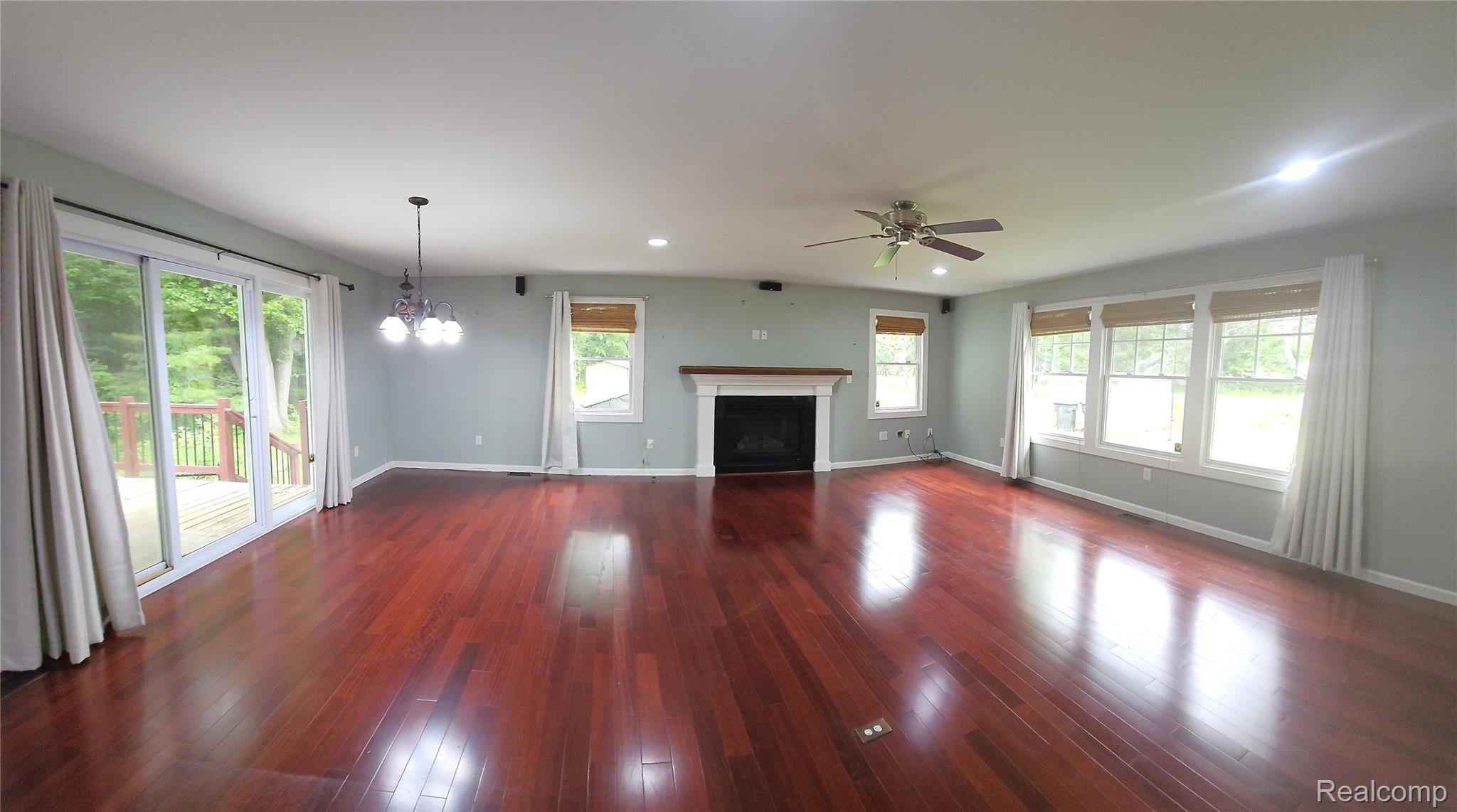 6778 Strawberry Lake Road Dexter, MI 48130 - Photo 8 of 20 Great Room