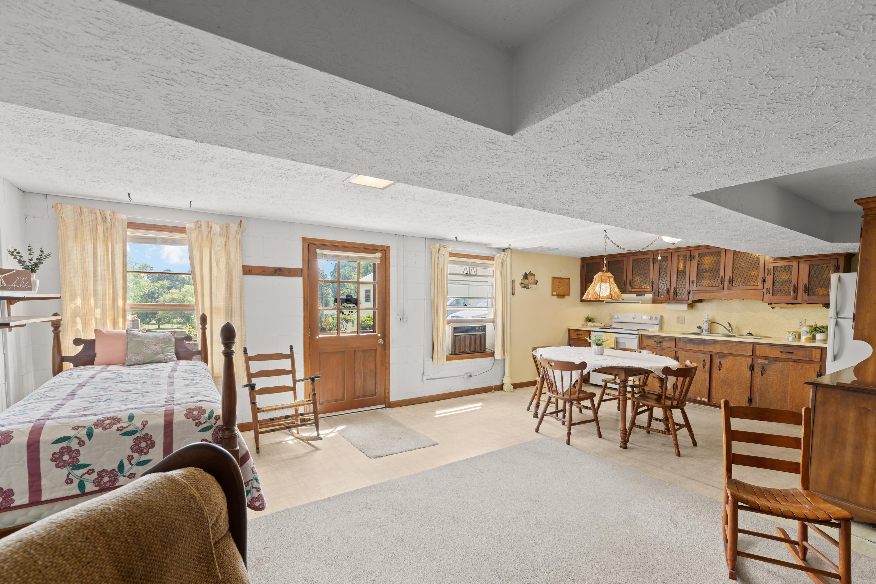 1096 Cold Springs Road Stuarts Draft, VA 24477 - Photo 31 of 68 Gallery Image 31