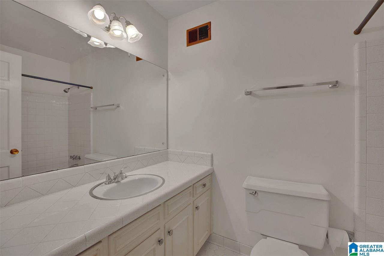 1105 Blue Ridge Boulevard Birmingham, AL 35226 - Photo 11 of 28