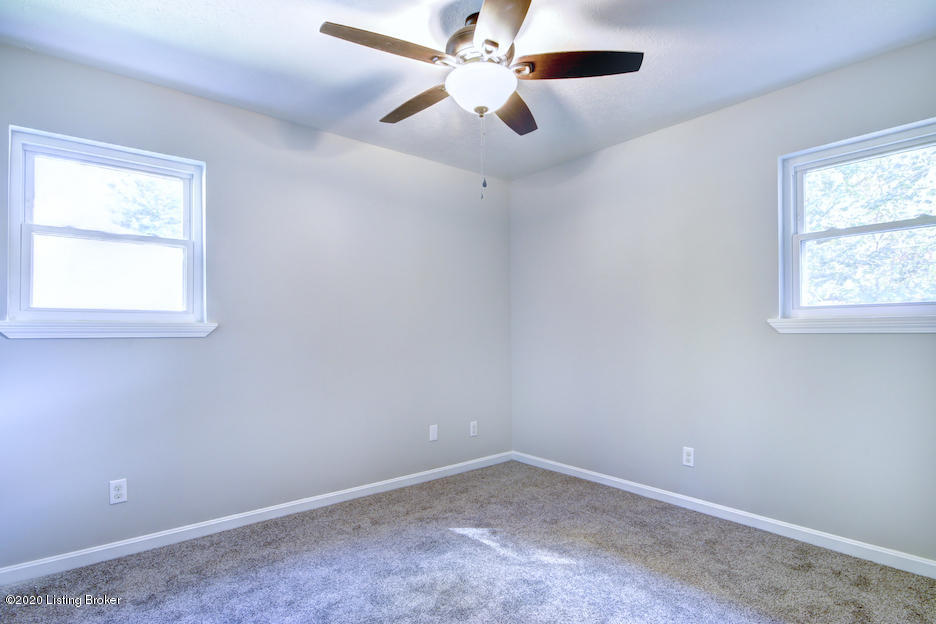 7721 Rochelle Road Louisville, KY 40228 - Photo 29 of 39 1 Rochelle #33