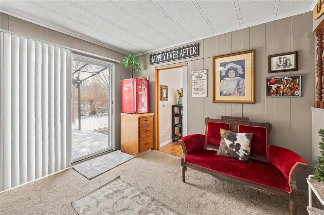 998 Pinewood Road Phelps, NY 14532 - Photo 22 of 39 Bar area with adjasent guest bedroom leading to si
